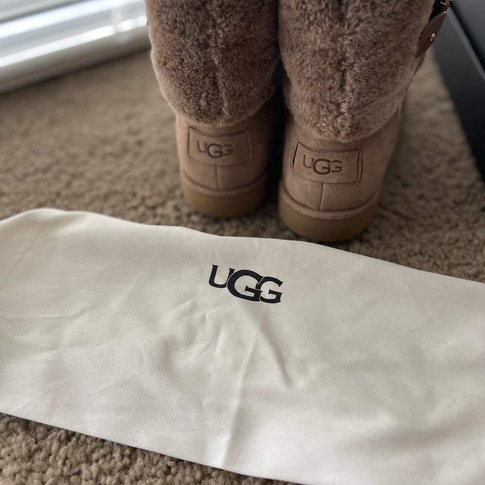Ugg Boots - image 6
